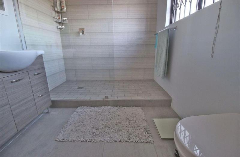 4 Bedroom Property for Sale in Kleinbosch Western Cape